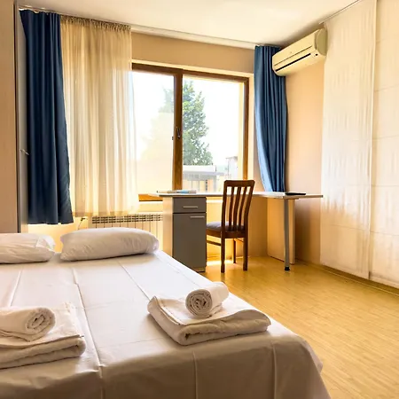 Views Πανσιόν