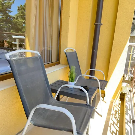 Πανσιόν Views 3*