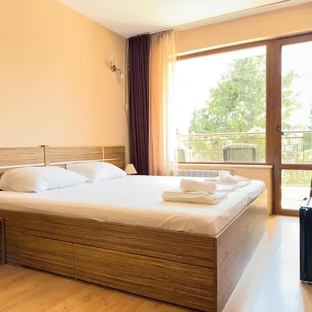 Πανσιόν Views