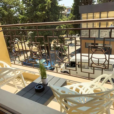 Πανσιόν Views 3*