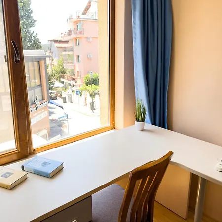 Πανσιόν Views