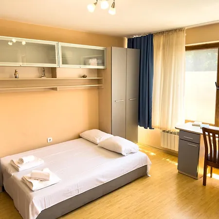 Πανσιόν Views Σωζόπολη