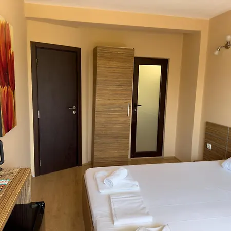 Views 게스트하우스