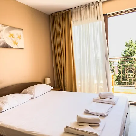 Views 게스트하우스 3*