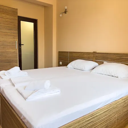 Views 게스트하우스 3*