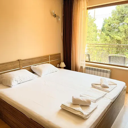 Views 게스트하우스 3*