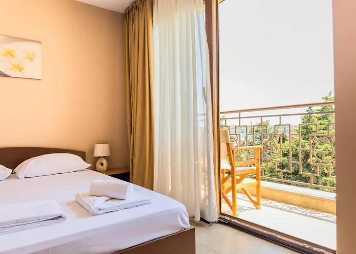 Views 3* 索佐波尔